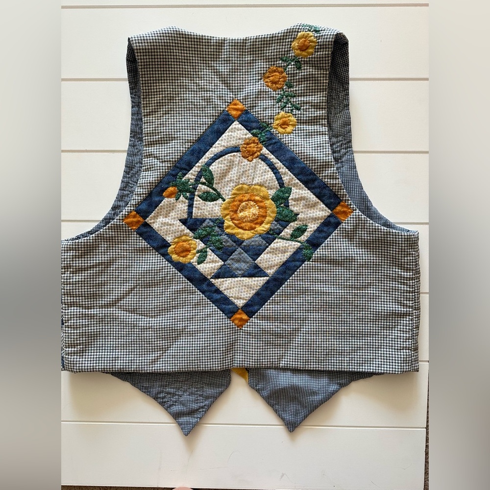 Vintage patchwork Vest - Picture 2 of 3
